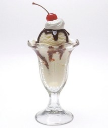 Ice_cream_sundae