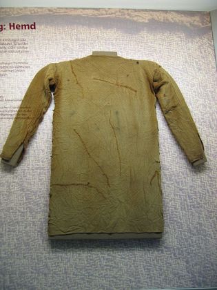 4th-century CE Germanic tunic found on Thorsberg moor