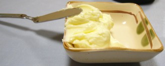 Hand-made_butter