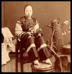 A woman whose feet are bound according to the Chinese tradition. Image courtesy of Okinawa Soba on Flickr.